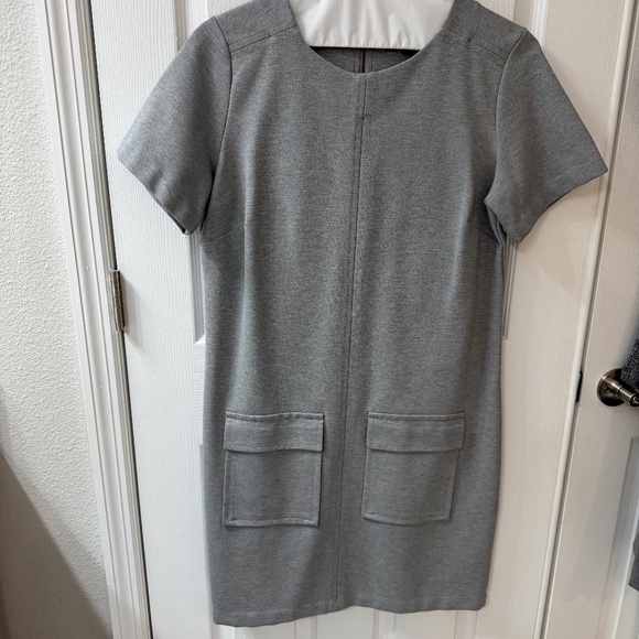 Banana Republic Grey Short-Sleeve Shift Dress – Size L - Picture 1 of 5